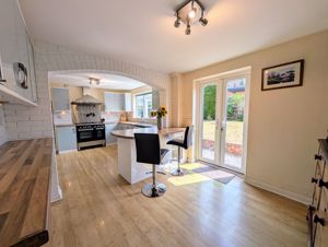 Photo 26- click for photo gallery